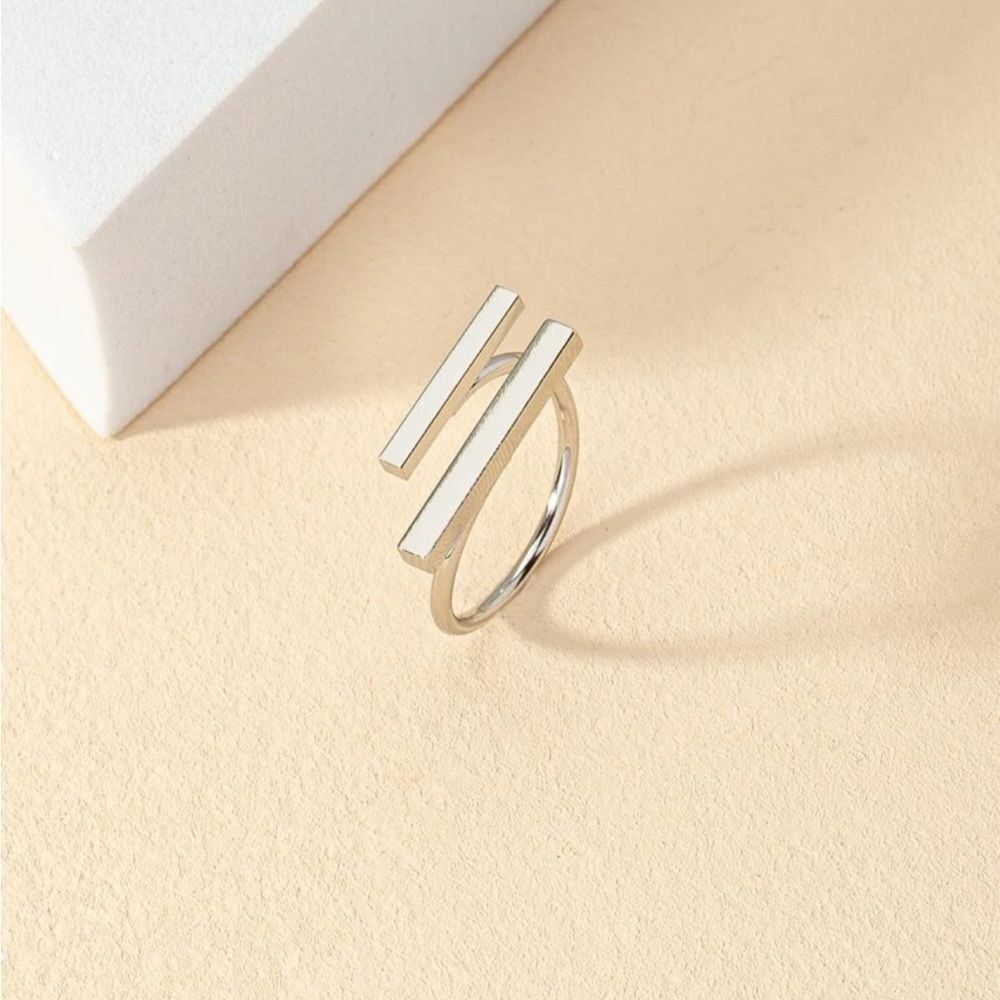 Geometric Design Cuff Ring - Picture 2 of 10